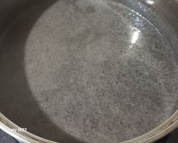 加熱慢慢攪動至小滾
即可關火分裝到碗裡