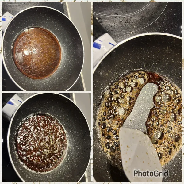 把鍋中多餘油倒掉，直接倒入照燒醬汁材料。
小火煮到稍微收濃，讓醬汁包裹漢堡排即可。