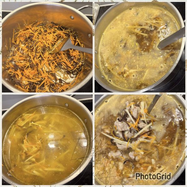 木耳翻炒約1分鐘，接著放入紅蘿蔔絲、筍絲
翻炒均勻！

加入水1500毫升、柴魚片、調味（調味按照自家口味調整）