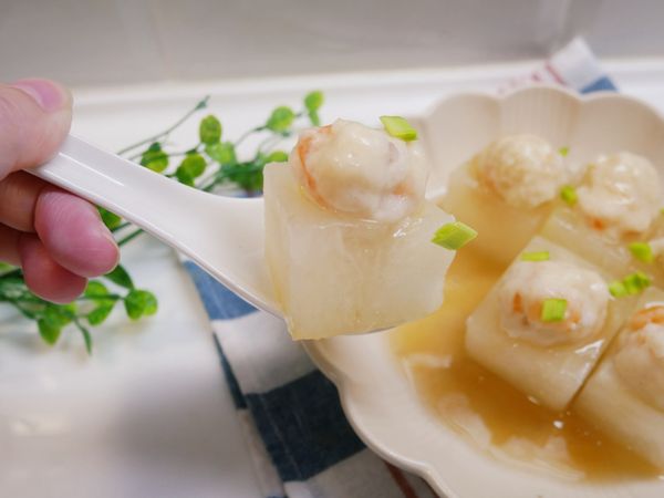 味道鮮美又清爽！！蒸出來後Q彈蝦滑口感與水嫩冬瓜，特別適合這炎熱的天氣啊！！