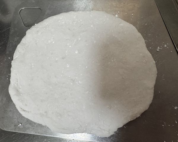壓成有點厚度的餅
