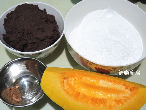 材料如圖,紅豆沙做法:http://icook.tw/recipes/66317