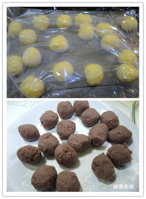 南瓜麵團1球20克,紅豆沙也是1球20克,
(南瓜麵團要蓋布或保鮮膜,防止表面風乾)