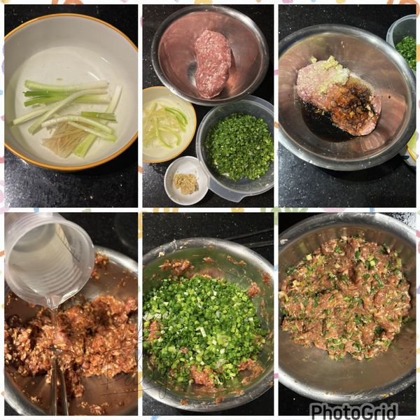 先製作蔥薑水，蔥切段拍碎，跟薑片沖入熱水浸泡

內餡
豬絞肉＋所有調料+蔥薑水
同方向攪拌到有黏性（約1-2分鐘）。

內餡放回冷凍，最少40分鐘