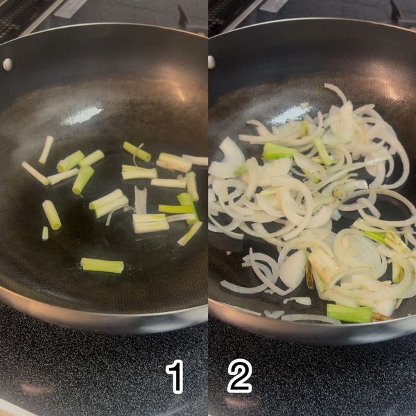爆香蔬菜： 
鍋內倒入少許油，先下蔥白煸出香氣後，加入洋蔥絲中火翻炒至半透明狀、釋放甜味。