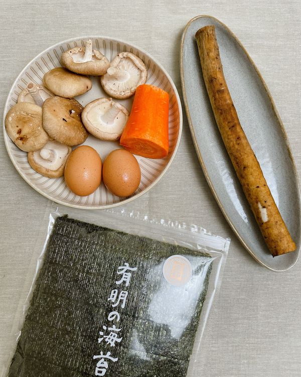 其實這些蔬菜單吃並不愛，也不會特別去攝取，但將他們組合成飯捲的時候，就意外協調又好吃，自己包健康衛生又美味😋