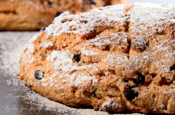 表面膨脹成金黃色即可出爐囉~