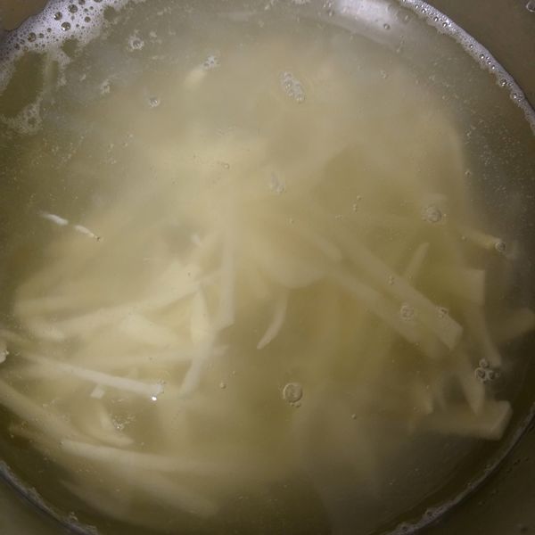 切絲泡水洗洗