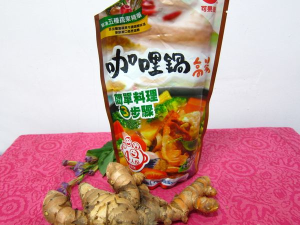 可果美咖哩火鍋高湯：共享的美味；健康的蔬菜；甘醇的祕方。