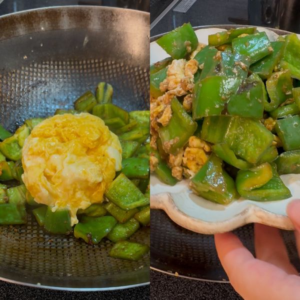 混和起鍋：
將剛剛炒好的雞蛋倒回鍋中，輕輕撥散雞蛋，讓雞蛋吸附青椒的香氣，即可關火盛盤。