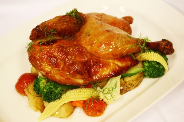 放入200-200度的烤箱，加12-15分鐘，即可裝盤上桌即可食用。