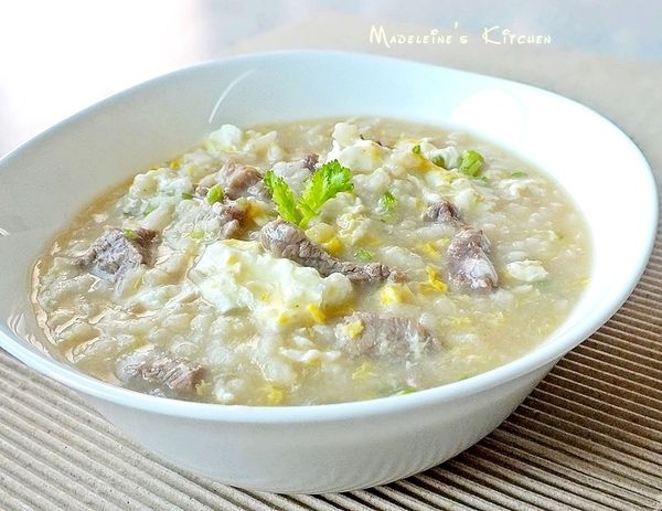 真的不喜歡香菜者..可以改用蔥末代替,若使用的高湯已有鹹味的話..鹽的調味請酌量~^^(調味料比例僅供參考)