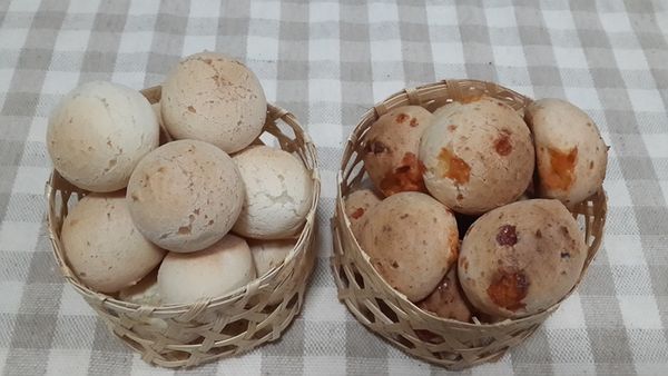 烤好後的起士球還很軟, 取用時要小心些, 免得壓扁了.