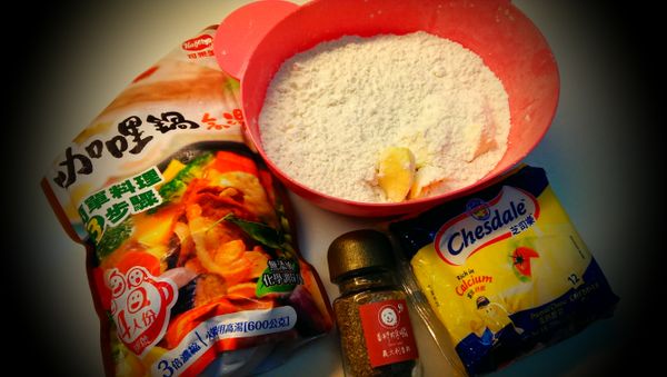 先將奶油.低粉.糖.塩過篩混合