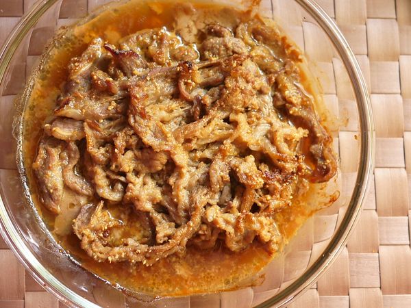 烤至漂亮的色澤後，取出備用