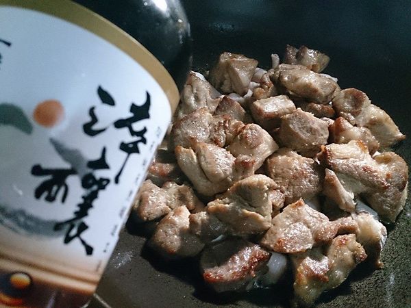 加入[淬釀醬油露]