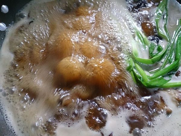 轉小火 燜煮1小時