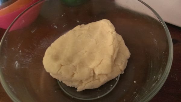 若無法成團可靜置一下後會比較好成團狀。