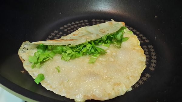 配料可以自行變化..青菜.起士.鮪魚..肉鬆....