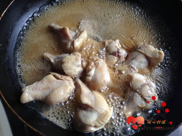 開大火煮,中間稍微翻一下(約3~5分鐘)