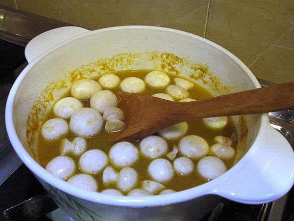 放入蘑菇悶煮至熟透...(約5分鐘)