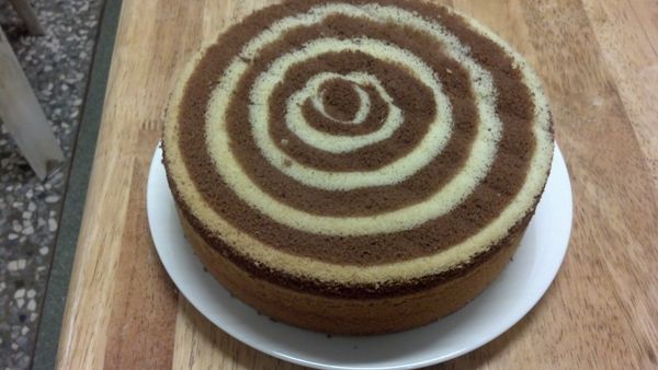 160/160 預爐10分，160/160烤40分，出爐立刻倒扣，等稍涼後脫模剝皮，就大功告成。