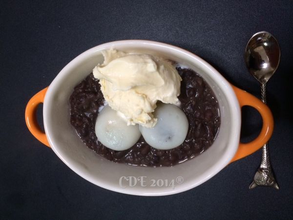 加入一般香草冰淇淋