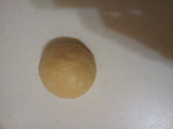 麵糰搓成圓形