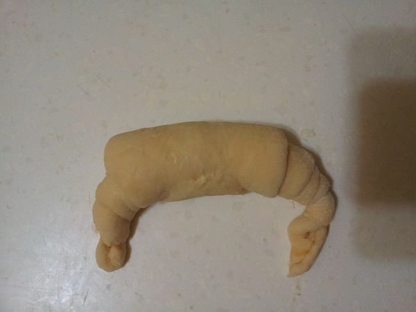 捲好如圖,烤箱預熱180度15分