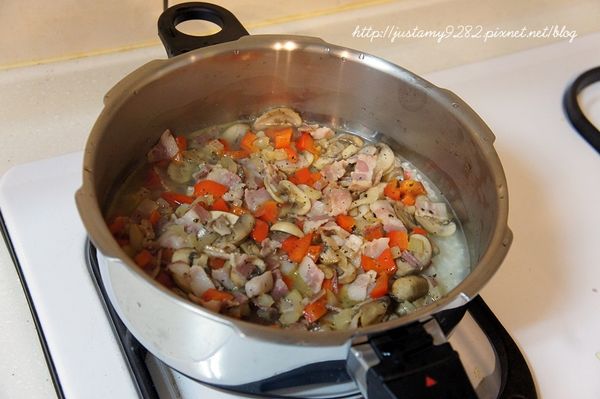 即可倒入零秒活力鍋