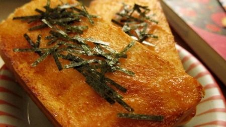 上桌前，灑點海苔絲、香鬆或七味粉。以上都沒有的話也沒關係，就算都不灑也是超級好吃的。