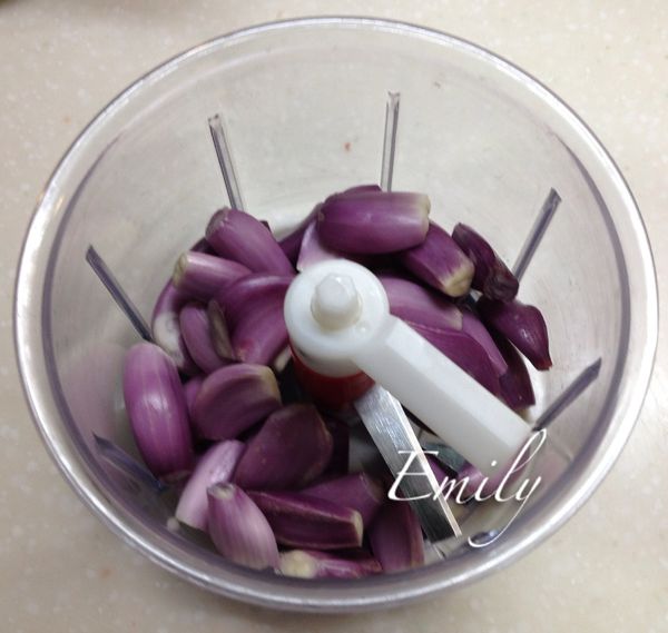 或用拉拉樂來切紅蔥頭末