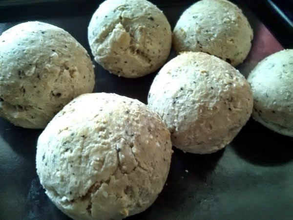 放入預熱好的烤箱中，200度烤25分即可