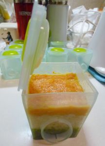 將地瓜搗成泥後填入最上層 (不要超過170 ml Max line 哦 !) 後放到冷凍庫定型