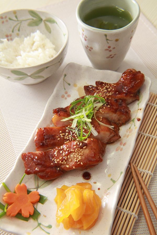 上桌！準備一碗白飯一杯茶，來點鹿兒島漬蘿蔔就是超簡單美味呀。