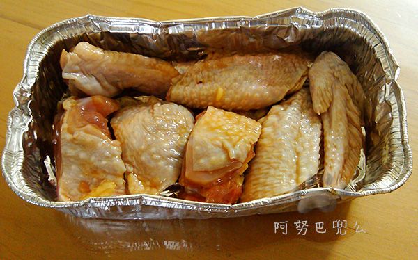 隔天放入烤盤，記得先預熱烤箱。