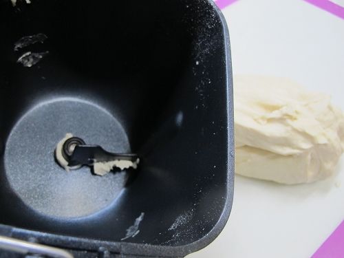 完成後將麵團取出