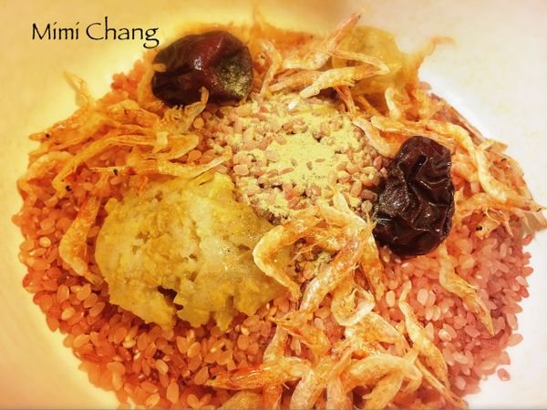 將所有食材放入鍋中。