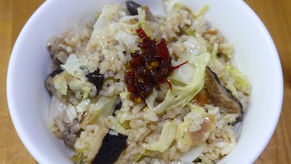 美味又營養的高麗菜飯完成