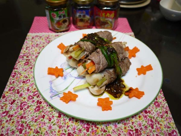 擺盤後淋上醬汁