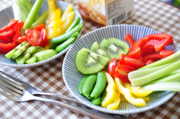 把所有健康的果蔬擺盤