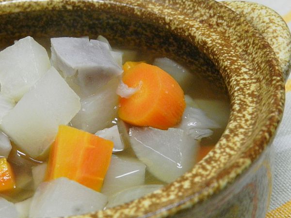 充滿柴魚香氣的蔬菜湯，真是好好喝!!