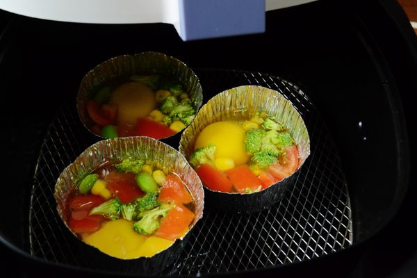 放入飛利浦氣炸鍋160度烤10分鐘。