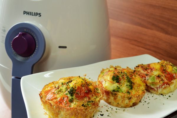 取出撒上七味唐辛子與乾燥巴西利即完成。