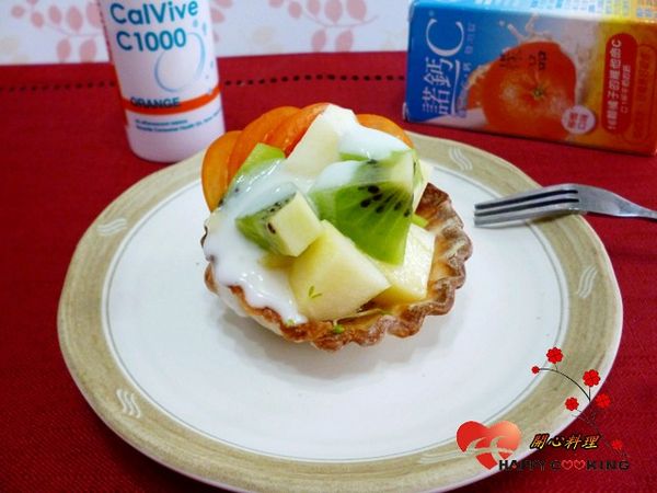 法國製『諾鈣C發泡錠』為台灣維他命C發泡錠第一知名品牌含有16顆橘子的維他命C,讓全家大小輕鬆喝出健康,1杯牛奶的鈣,維持骨骼健康。 溶解於水，用喝的更好吸收，且諾鈣C好喝無藥味，讓一家大小喝了就愛上