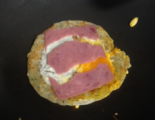 然後鋪上博客慕尼黑原味火腿