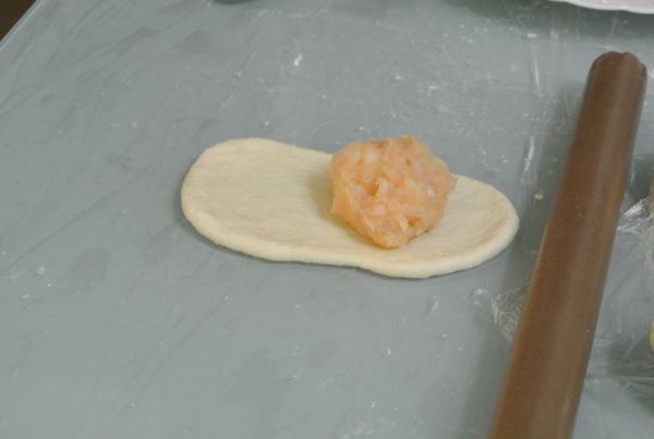 包入薯泥花枝餡