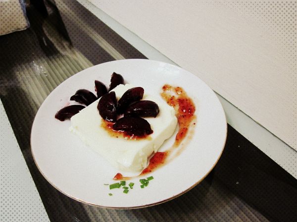 搭配新鮮水果或是果醬的微甜奶酪味道剛剛好喔!!