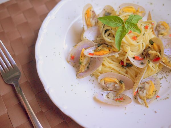 輕輕鬆鬆完成餐廳等級的[白酒蛤蜊義大利麵]，只要one touch!!