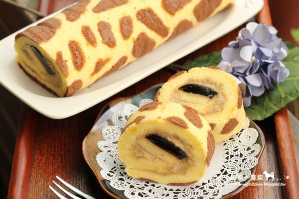 內餡也可直接抹上家裡的果醬，或是取100ml鮮奶油+砂糖1大匙打發來作為抹醬喔！